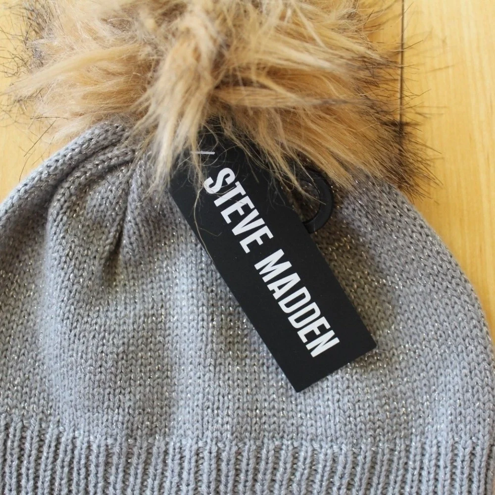 NEW STEVE MADDEN‎ Pom Pom Knit SPARKLE Beanie Hat